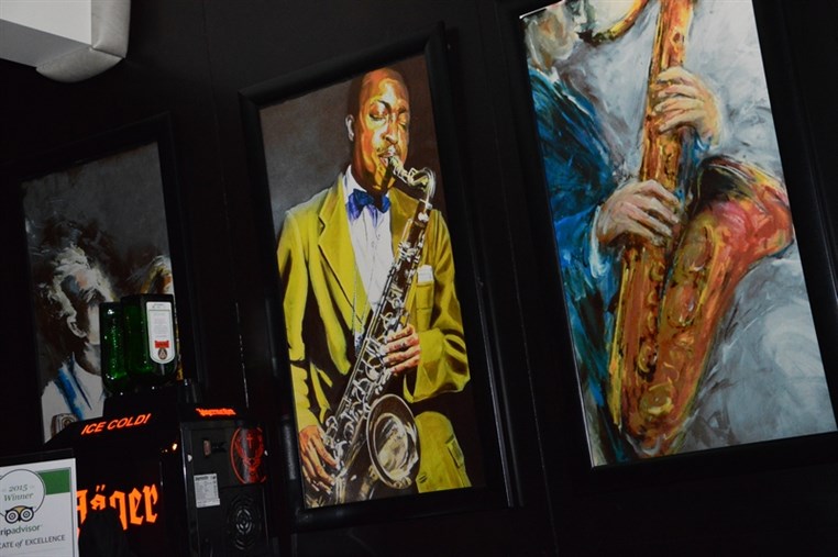Jazz Bar Entertainment 